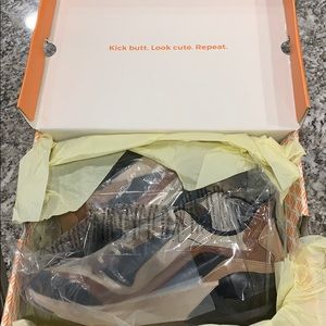 BRAND NEW fabletics running shoes